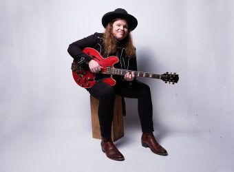 ギブソンから、アメリカの若き天才シンガー・ソングライター/ギタリスト  マーカス・キングの初シグネチャー・モデル カスタムショップ製『Marcus King 1962 ES-345』がリリース