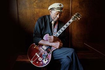 ギブソン・カスタムショップから、チャック・ベリーのシグネチャーモデル 『チャック・ベリー 1970s ES-355 マーフィーラボ・エイジド』がリリース
