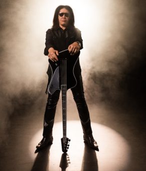 ギブソンから、KISSのベーシスト、ジーン・シモンズの初シグネチャー・モデル 『Gene Simmons G² Thunderbird Bass』がリリース