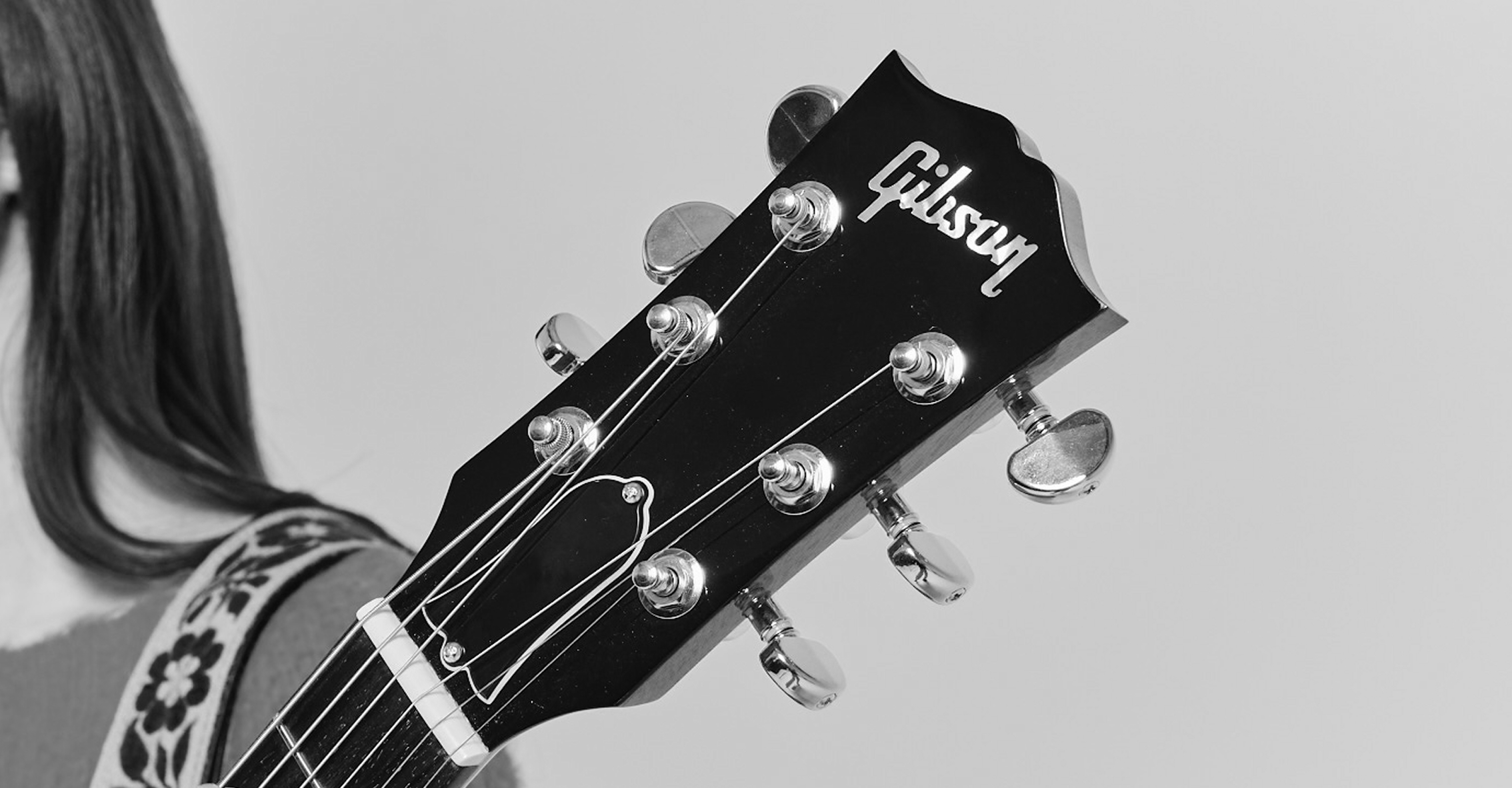 Acoustic Gigbag Campaign 2025-2026 Product Specification Key Visual