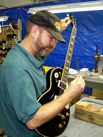Gibson Guitars - Basic Guitar Setup - Tuning