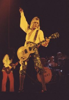 ギブソン・カスタムからミック・ロンソンの最新シグネチャーモデル 『Mick Ronson 1968 Les Paul Custom Collector’s Edition』がリリース