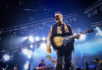 エピフォンの『Inspired By Gibson』シリーズから 米国のカントリー歌手、エリック・チャーチのシグネチャー・モデル 『Eric Church Hummingbird Dark』がリリース